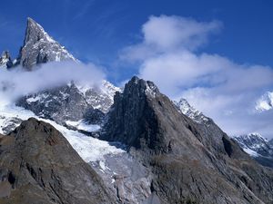 Превью обои горы, камни, острые, серый, белый, голубой