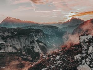 Превью обои горы, камни, трава, доломиты, италия