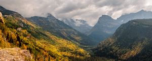 Превью обои горы, лес, облака, пейзаж, долина