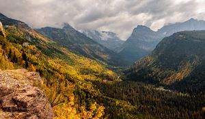 Превью обои горы, лес, облака, пейзаж, долина