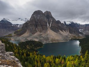 Превью обои горы, лес, озеро, пейзаж, природа, вид