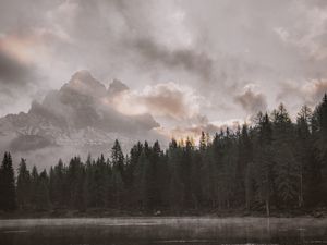 Превью обои горы, лес, пейзаж, озеро, берег, облака