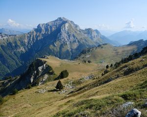 Превью обои горы, луг, зелень, природа, вид сверху, пейзаж