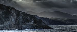 Превью обои горы, море, облака, темный, природа