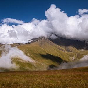 Превью обои горы, облака, пейзаж, природа, грузия