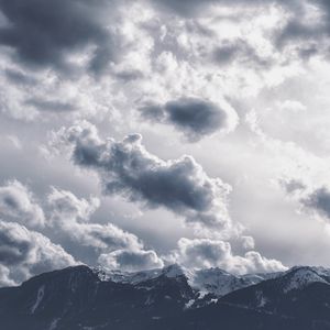 Превью обои горы, облака, вершины