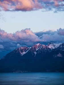 Превью обои горы, облака, вода, берег, пейзаж