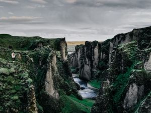 Превью обои горы, обрыв, утес, река