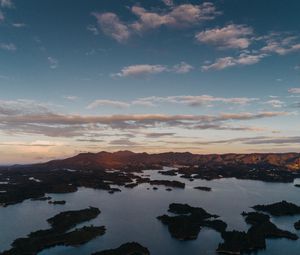 Превью обои горы, острова, побережье, море, вода