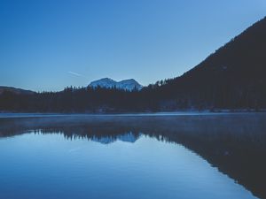 Превью обои горы, озеро, деревья, отражение, вода