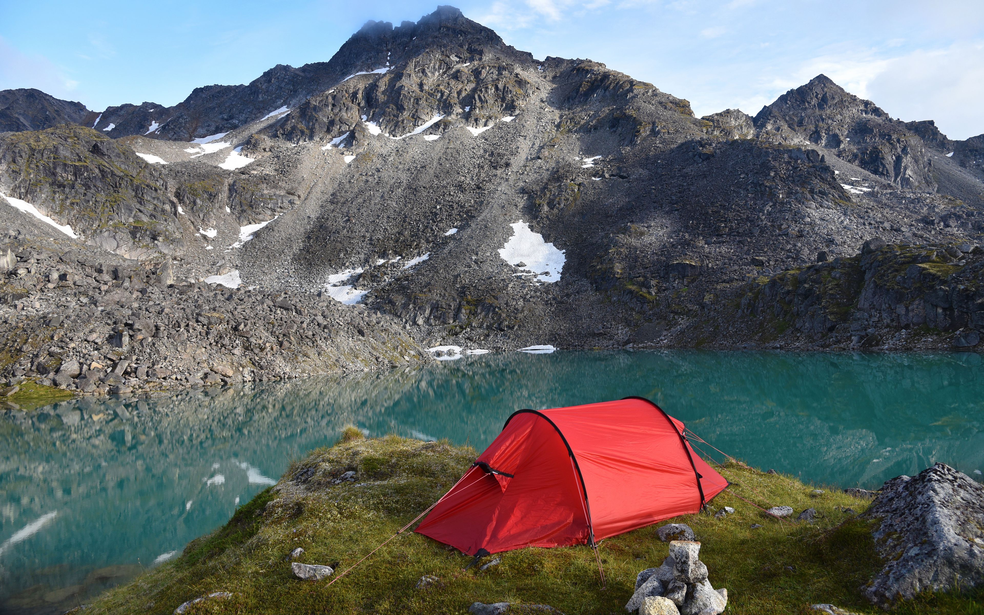 Mountains camping. Саяны палатка. Нахазо кемпинг. Домбай поход с палатками. Домбай 5 палатка.