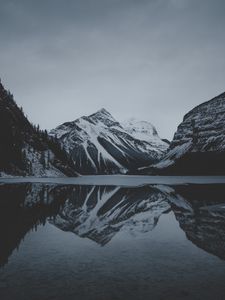 Превью обои горы, озеро, пейзаж, заснеженный, сумерки