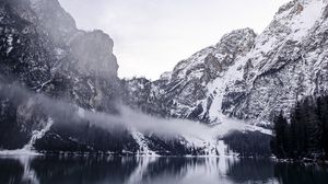 Превью обои горы, озеро, туман, заснеженный, пейзаж