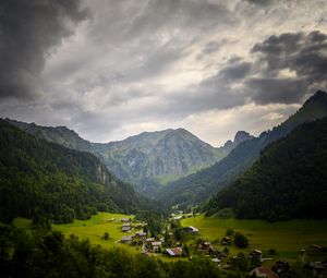 Превью обои горы, поселок, лес, природа