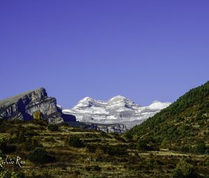 Превью обои горы, рельеф, деревья, кусты, пейзаж, природа