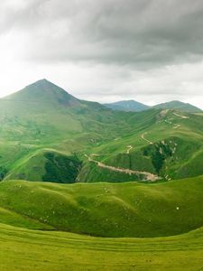 Превью обои горы, рельеф, зеленый, пасмурно