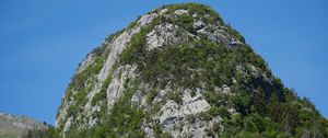 Превью обои горы, скала, деревья, природа, лес, склон, пейзаж