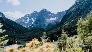 Превью обои горы, скалы, деревья, растительность, пейзаж