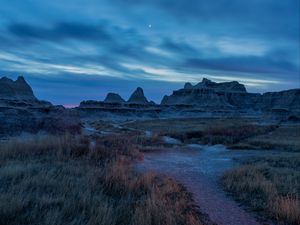 Превью обои горы, скалы, долина, сумерки, пейзаж