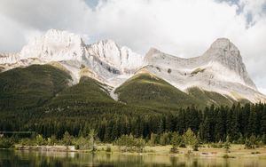 Превью обои горы, скалы, озеро, лес, деревья