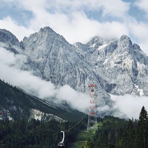 Превью обои горы, скалы, склон, канатная дорога, деревья