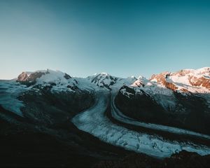 Превью обои горы, скалы, снег, заснеженный, рельеф, небо