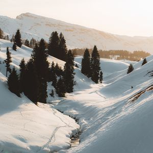 Превью обои горы, снег, деревья, ручей, зима