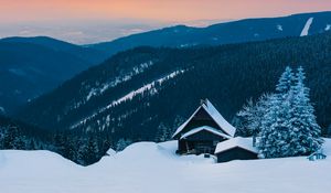 Превью обои горы, снег, домик, зима, хижина, альпы