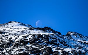 Превью обои горы, снег, луна, природа, пейзаж