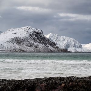 Превью обои горы, снег, море, берег, природа