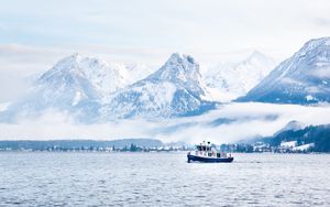 Превью обои горы, снег, облака, катер, море