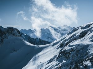 Превью обои горы, снег, облако, зима, пейзаж, заснеженный