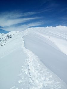 Превью обои горы, снег, вершины, след