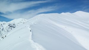 Превью обои горы, снег, вершины, след