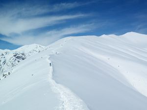 Превью обои горы, снег, вершины, след