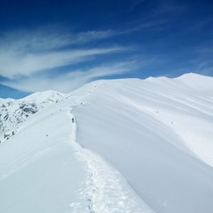 Превью обои горы, снег, вершины, след