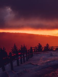 Превью обои горы, снег, закат, забор, зима