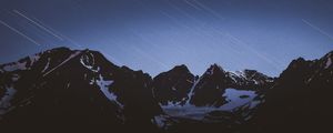Превью обои горы, снег, заснеженный, звездопад, звезды