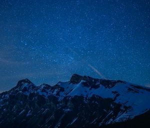 Превью обои горы, снег, звездное небо, ночь