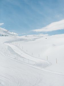 Превью обои горы, спуск, горнолыжная трасса, снег, извилистый