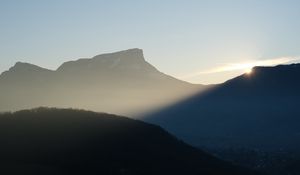 Превью обои горы, тень, свет, пейзаж, природа