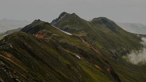 Превью обои горы, трава, камни, вершина
