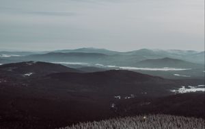 Превью обои горы, туман, деревья, небо, горизонт, даль