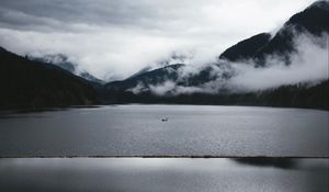 Превью обои горы, туман, озеро, вода, чб