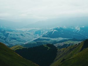 Превью обои горы, туман, пейзаж, горный хребет, высота