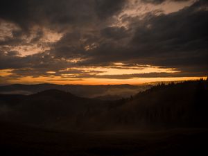 Превью обои горы, туман, сумерки, закат, облака, вид сверху