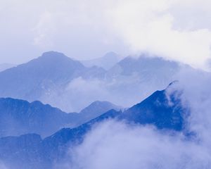 Превью обои горы, туман, вершины, облака, слои