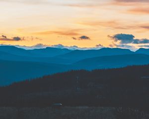 Превью обои горы, вечер, небо, облака