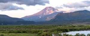 Превью обои горы, вершина, пейзаж, долина, деревья, облака