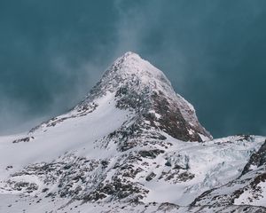 Превью обои горы, вершина, снег, заснеженный, склон, небо